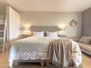 Sunrise Bay Self-Catering Accommodation