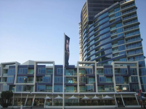 View Apartment at Docklands
