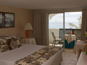 Tropical Sunset Beach Apartment Hotel
