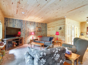 Pequot Lakes Vacation Rental w/ Patio & Fire Pit