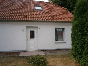 Charming Apartment in Wischuer with Private Terrace