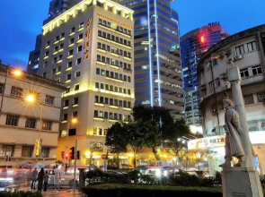 Metropole Hotel