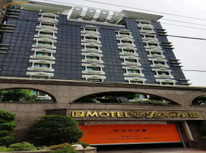 Hotel Luxury