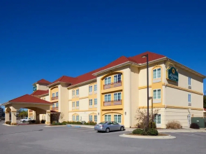 La Quinta Inn & Suites by Wyndham Mobile - Tillman's Corner