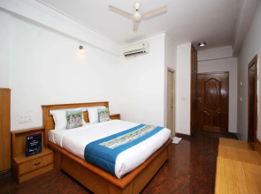 OYO 8646 Mahendra Hotel