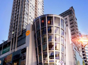 HARRIS Suites fX Sudirman