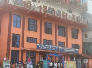 Goroomgo Maheshwari & Banquet Hall Tehri