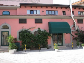 Hotel Bella Napoli