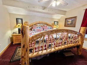 3 Bears One-Level Open Floor Plan Cabin with Pool Table by RedAwning