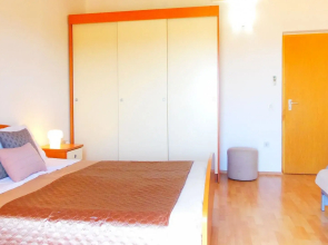 Apartment Bor - with great view: A1Garbin Makarska, Riviera Makarska