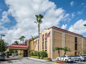 Comfort Inn & Suites Fl056 Hotel