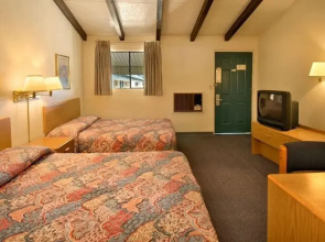 Peoria Inn