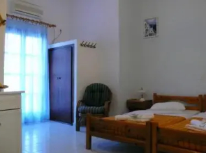 Villa Gambas Beach Studios