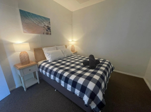 The Old Flour Mill Apartment (Gallipoli house)