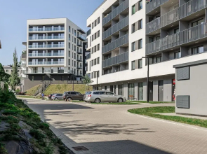 Lumina apartment on Drewnowska