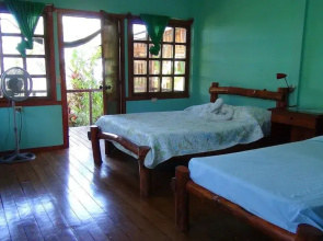 Las Cotingas Lodge