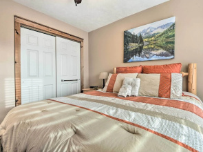 Tannersville Cozy Home w/ Deck, 1 Mi to Camelback!
