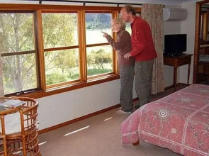 Mole Creek Lodge