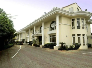 Elion House Hotel