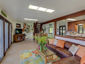 Black Sand Beach House 2 Bedroom Home