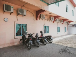 RedDoorz Plus near Tugu Tari TheHok Jambi