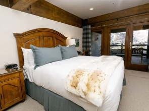 Deluxe King Room With Deck Hotel Room by RedAwning
