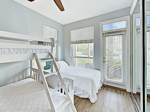 New Listing! Destiny Beach On Lake W/ Pool 2 Bedroom Duplex
