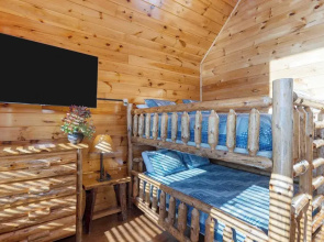 56-guest Retreat Panoramic Views, Hot Tubs, Game Room & Theater Seasonal Outdoor Pool Near Dollywood, Gatlinburg