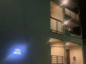 Universal Family Hotel