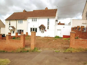 2bed House- Dudley-garden-wifi-tv