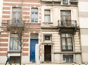 Remarkable 2-bed Basement Apartment EU Center!