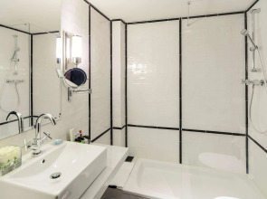 Отель H10 Catalunya Plaza Boutique Hotel