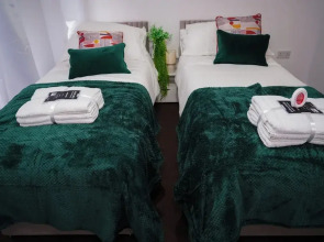 Cosy Luxury Apartment in Milton Keynes