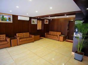 The Lounge Business Hotel
