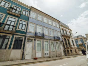 Historic & Sunny Mezzanine Bolhão