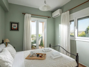 Chloe - Gerani Villas With Private Pool