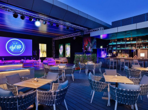 Element Al Mina, Dubai