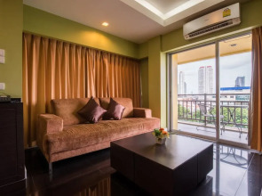 Palette Bella B All Suites Bangkok Hotel