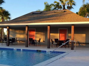 The Palmer Inn & Tennis Club