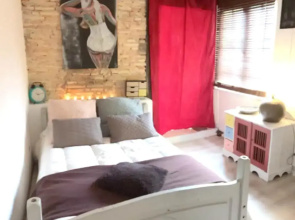 Chalet With 2 Bedrooms in Sanguinet, With Enclosed Garden and Wifi
