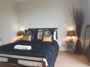 TP Apartments - Canal Wharf