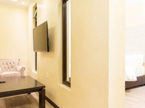 Zebu Lodge And Luxury Hotel