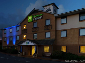 Holiday Inn Express Swansea - East by IHG