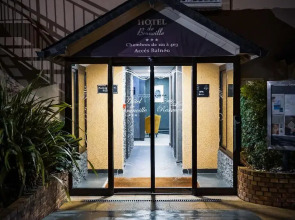 Hotel De Brunville Et Restaurant Le Cafe Louis