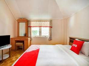 OYO 90080 Villa Lotus E06
