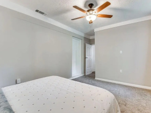 Chic College Park Cottage ~ 2 Mi to Main Street!