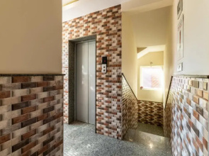 Hotel Raj by OYO Rooms