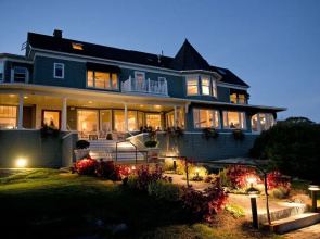 Cape Arundel Inn and Resort