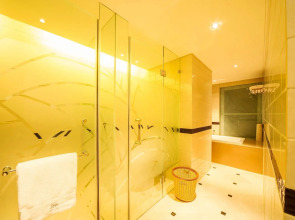 Paramount Gallery Hotel