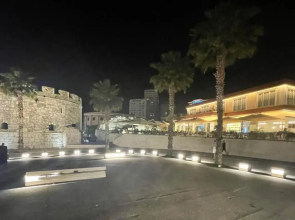BYRO Snack Bar & Hostel